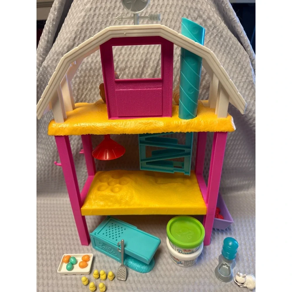 Barbie Hatch & Gather Egg Farm Playset with Chicken Coop and Accessories